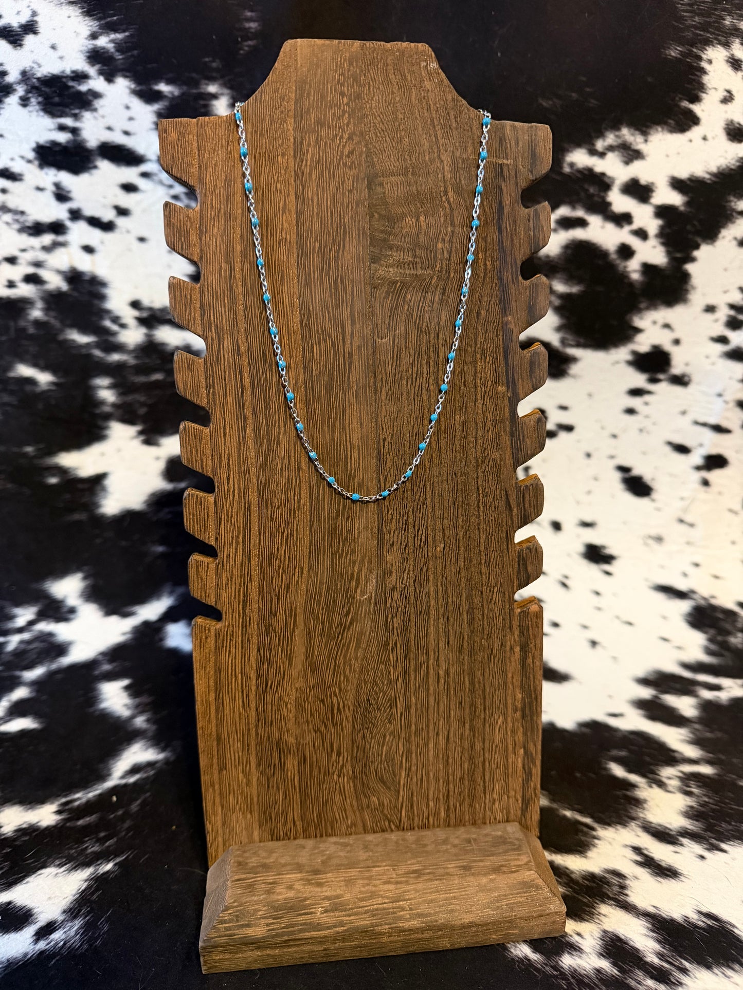 Blue chain necklace