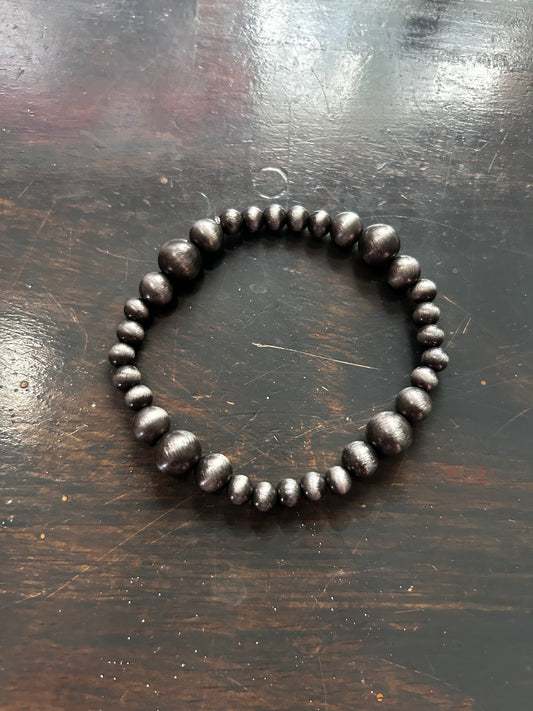 Large pearls bracelet