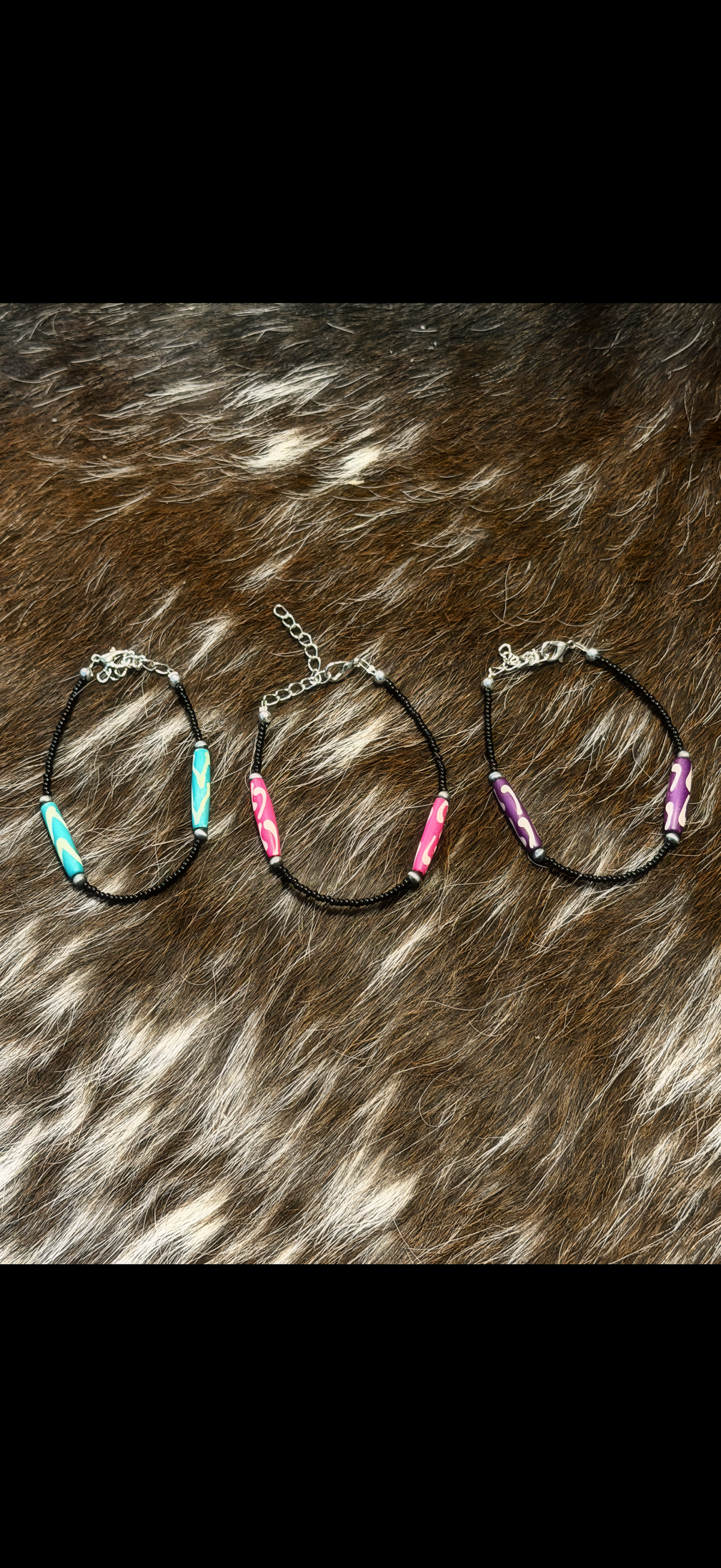 Dyed wood bracelet