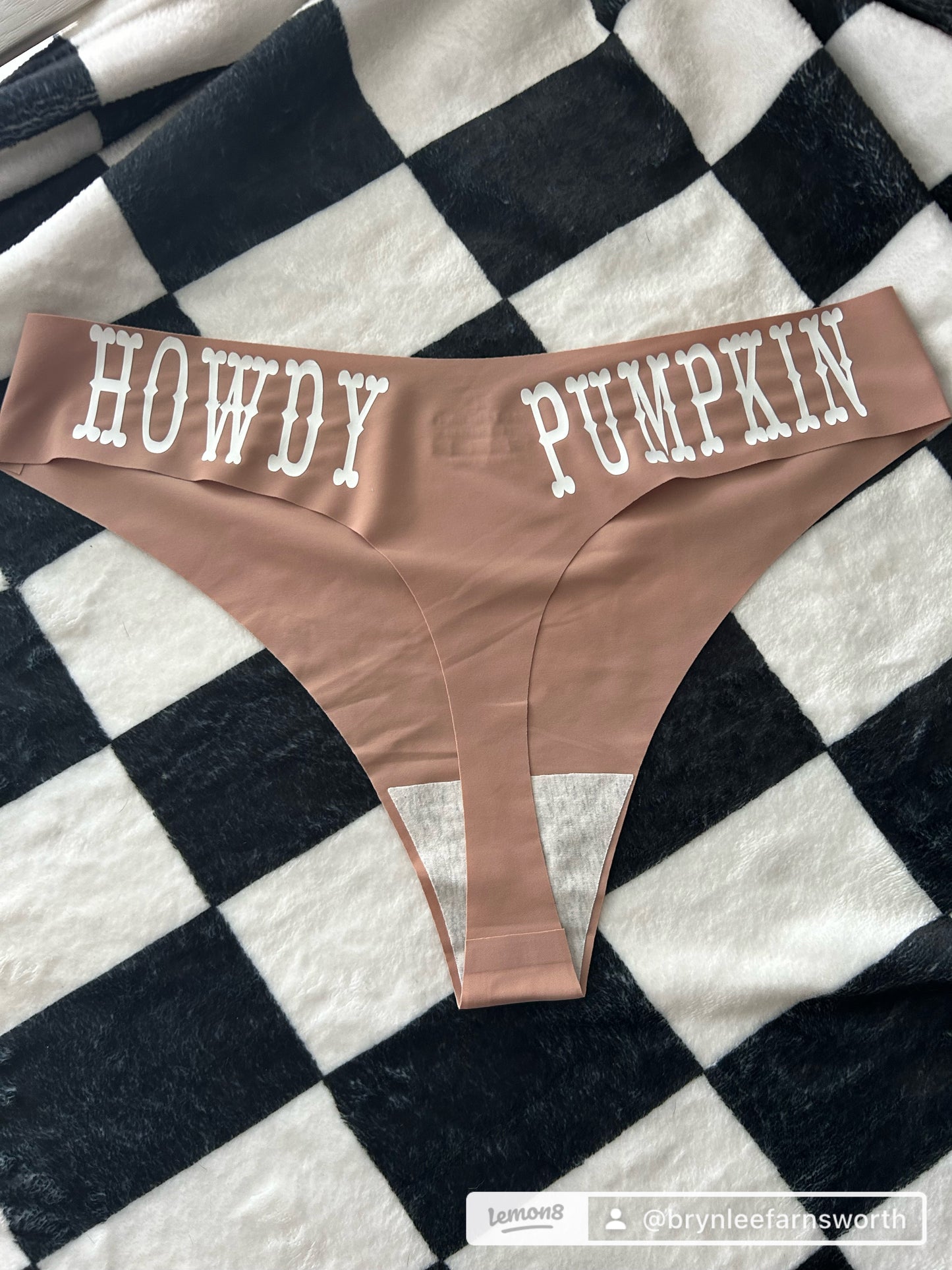 Howdy Pumpkin Thongs (seamless) - cream colors